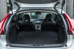 Volvo V40 D4 Inscription 2016 года (UK)